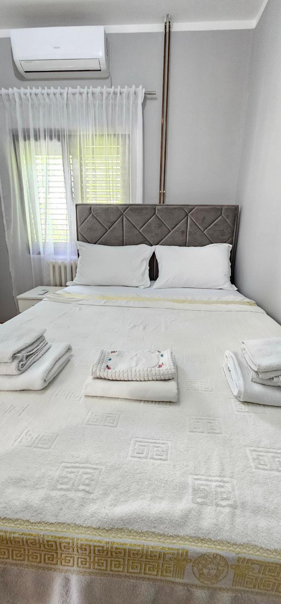 Apartments Popovic コトル エクステリア 写真